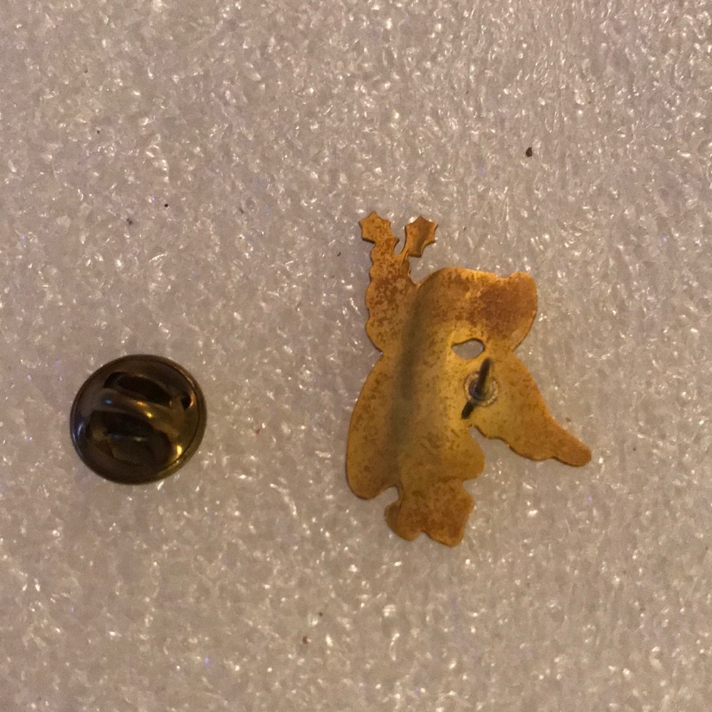 Angel pin - Picture 2 of 3